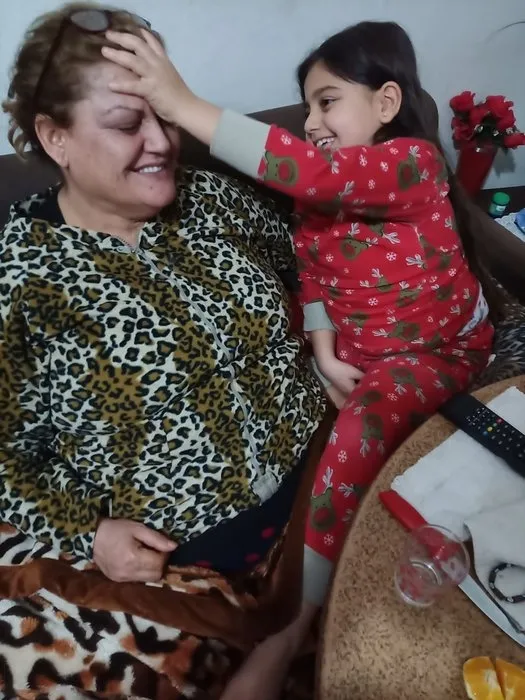 Enkazdan 101 saat sonra çıkarıldı! Baba ve kızının mucize kurtuluşu görenleri duygulandırdı - 5