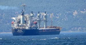 Çanakkale Boğazı’nda yük gemisi arıza yaptı