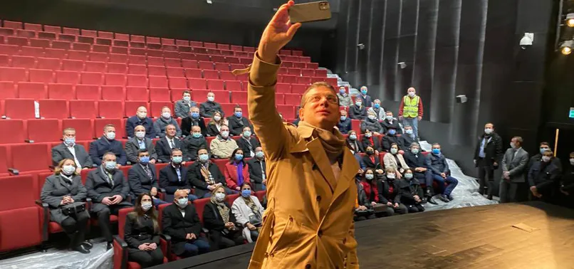 İBB, CHP'li isimler ve eşlerine çalışıyor! Lüks otelde akşam yemeği keyfi yaptılar