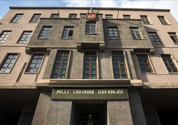 Milli Savunma Bakanlığı'na bağlı bir memur koronavirüsten hayatını kaybetti