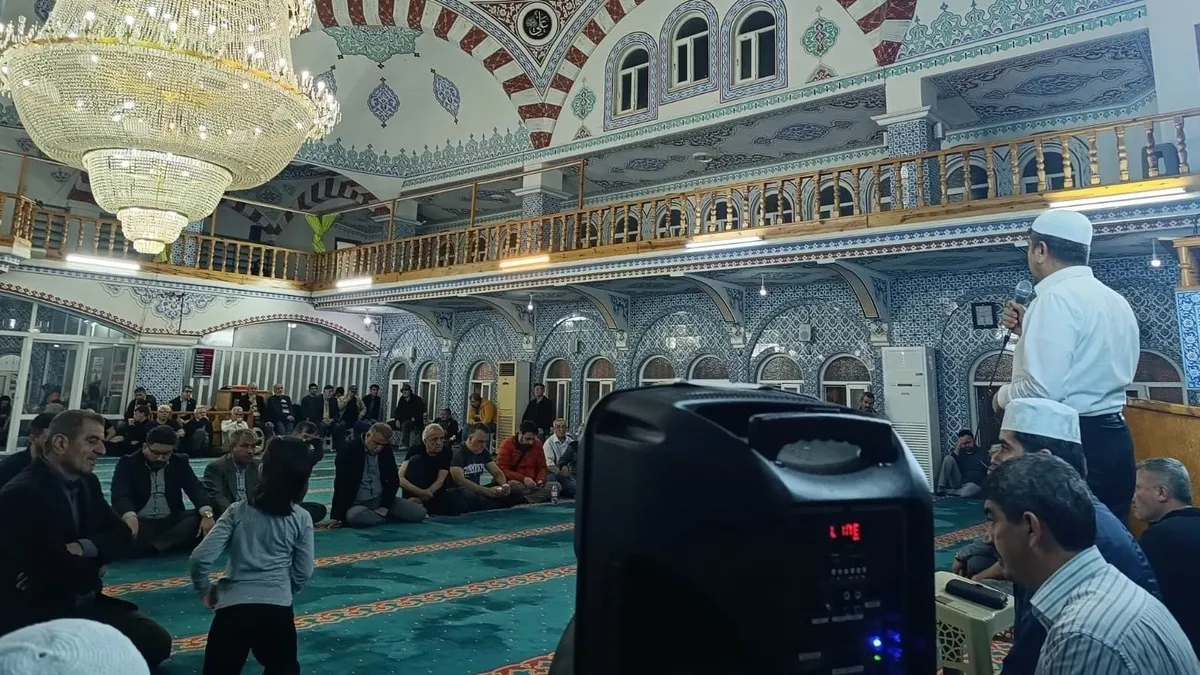 Anamur'da 11 kişilik hac kafilesi kutsal topraklara uğurlandı