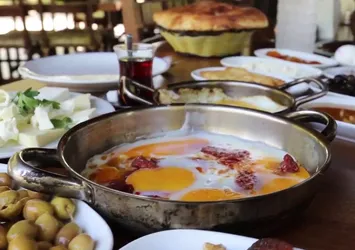 Son dakika | Uyanıkların yeni yöntemi belli oldu! Rezervasyon sahte kahvaltı gerçek