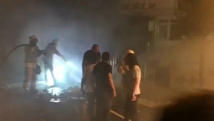 İstanbul Avcılar'da ortalık savaş alanına döndü! Doğalgaz patlaması: 4 yaralı - 2