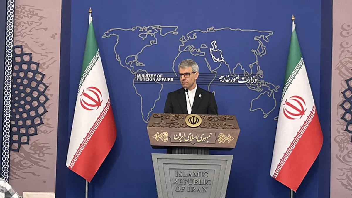 İran'dan ABD'ye savunma resti: Hiçbir zaman müzakere etmeyeceğiz