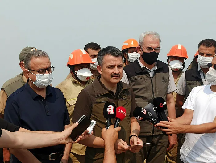 Son dakika: Bakan Pakdemirli'den Mersin ve Hatay'daki orman yangınlarına ilişkin açıklama! - 1
