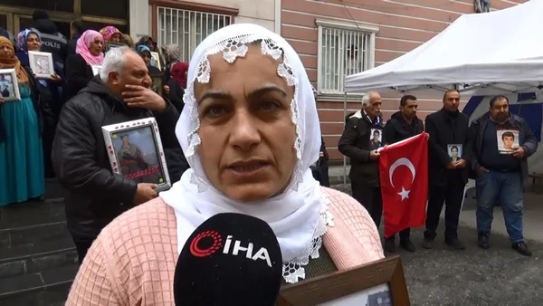 Diyarbakır Anneleri HDP binasını inletti: Kahrolsun PKK