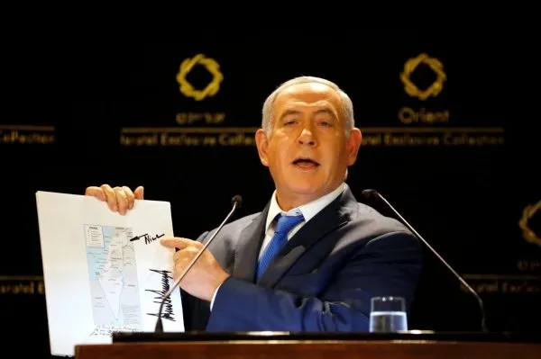 Netanyahu, İsrail'in Golon Tepeleri'ni işgalini gösteren yeni haritasını tanıttı - 1
