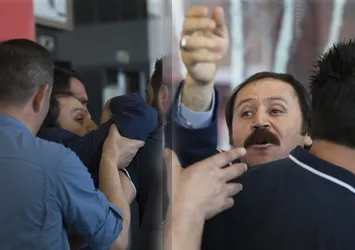 CHP Genel Merkezi'nde hareketli dakikalar