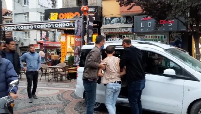 Edirne'de şoke eden görüntüler! Ağabeyine satırla saldırdı - 6
