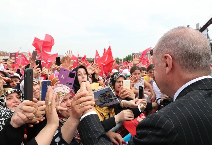 Başkan Erdoğan'a İstanbul'da sevgi seli