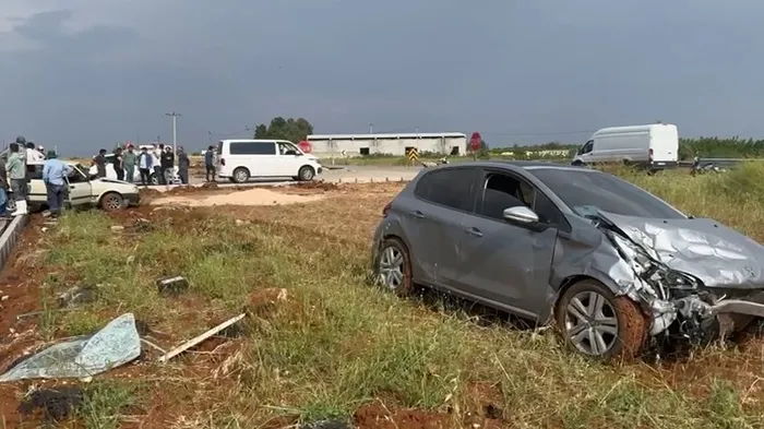Kaza yaptığı aracının başında gözyaşı döktü - 1