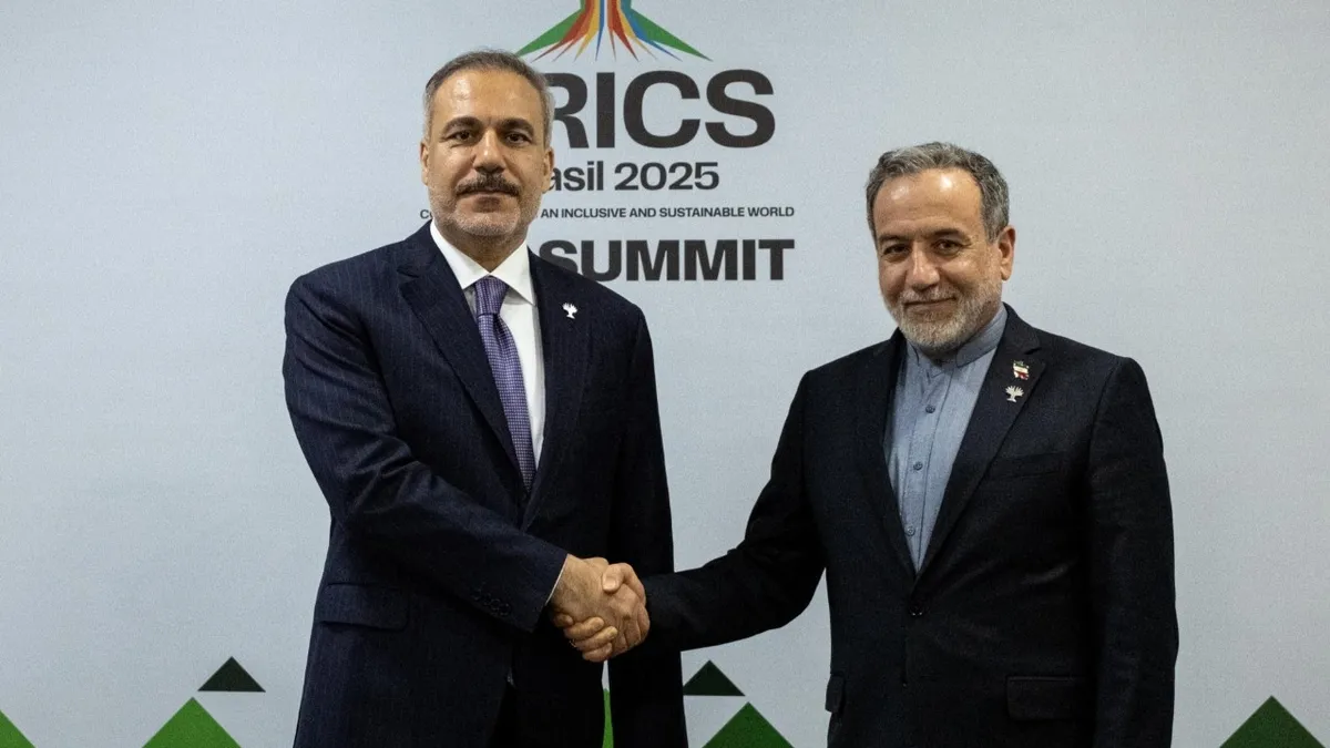 Bakan Fidan 17'nci BRICS Zirvesi'nde! İranlı mevkidaşı ile görüştü