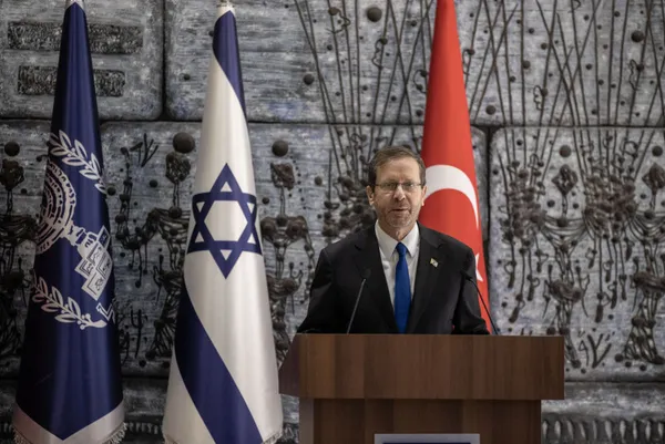 Türkiye’nin Tel Aviv Büyükelçisi, İsrail Cumhurbaşkanı Isaac Herzog’a güven mektubunu sundu! Başkan Erdoğan’a davet