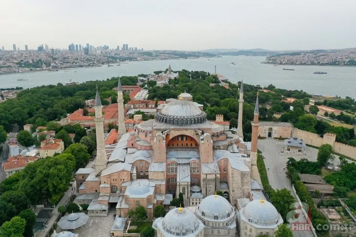 AK Parti’den ‘Ayasofya’ anketi! Dikkat çeken 15 Temmuz detayı