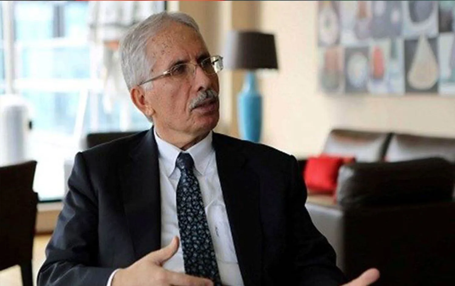 Muhalif anketçi Özer Sencar Mansur Yavaş ve Ekrem İmamoğlu'nu topa tuttu: Konuşsa berbat olup çıkacak