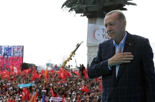 ak-parti-sahaya-iniyor-yerel-secim-starti-o-illerde-verilecek-1704084328985.jpeg AK Parti yeni seçim zaferine hazırlanıyor! Başkan Erdoğan sahaya iniyor | Yerel seçim startı o illerde verilecek - 9
