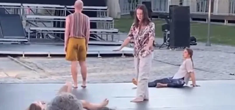 İBB'den bir garip doğaçlama dans daha! Bu sefer adres Kadıköy'deki Müze Gazhane