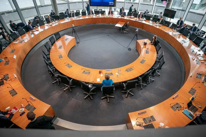 Almanya'daki skandal büyüyor! Merkel ifade verdi - 4