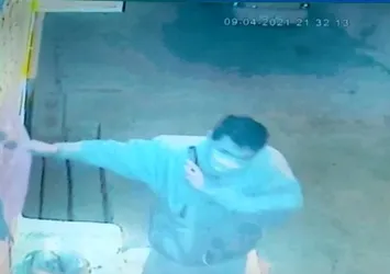 Türk bayrağına çirkin saldırı! Polis çalışma başlattı