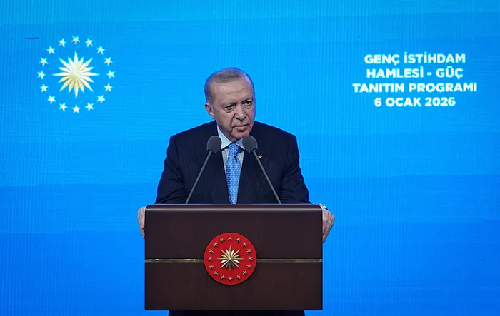 Başkan Erdoğan’dan gençlere peş peşe müjdeler: Her öğrenciye bir danışman atanacak