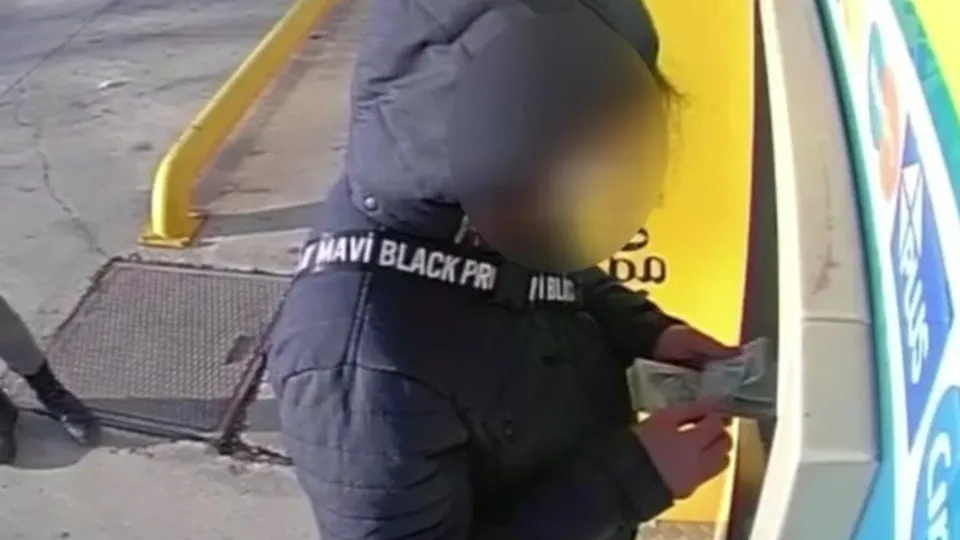 FETÖ'nün para kaynağına Gazi Turgut Aslan darbesi! İşte teröre nasıl para aktarıldığının görüntüleri