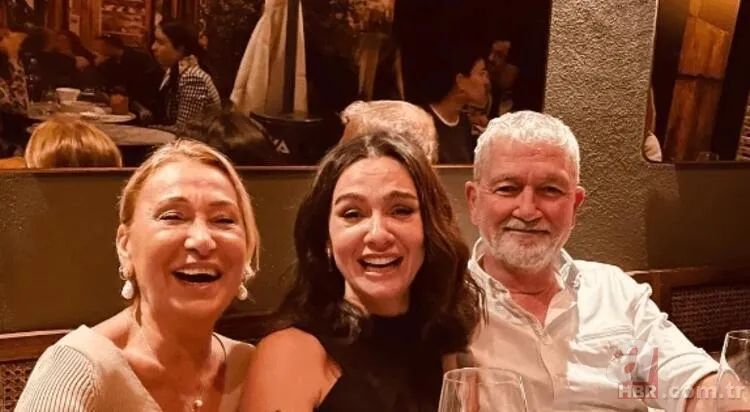 Birce Akalay ailesini paylaştı! Güzelliğiyle kızını solladı 5