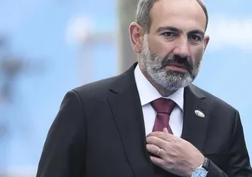Başbakan Paşinyan istifa etti!
