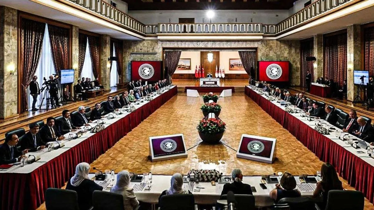 Komisyonda “Fonksiyon Sapması” tartışması