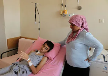 14 yaşındaki çocuğun karnından 1,5 kilogram ur çıktı