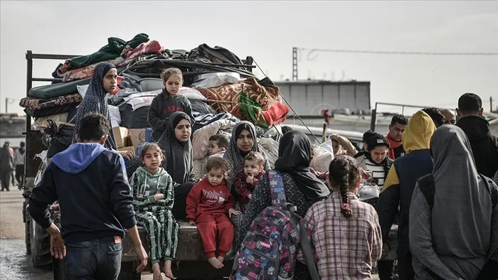 teror-devleti-israil-gazzedeki-filistinlileri-goce-zorlamaya-devam-ediyor-1724341974478.jpg Gazze'de zorunlu göç sistematik silah: Terör devleti İsrail Filistinlileri zorlamaya devam ediyor - 5
