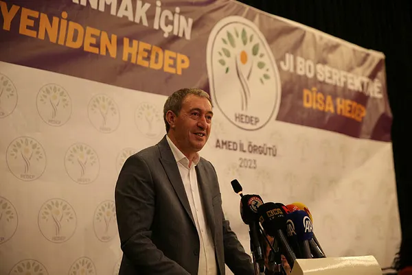 CHP ile HEDEP paslaşmalara başladı! CHP’nin teminatı sonrası doğu illerini kürdistan ilan edip nefret kustular...