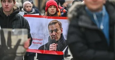 Rusya'da Vladimir Putin'e muhalif siyasetçi Aleksey Navalny cezaevinde hayatını kaybetti