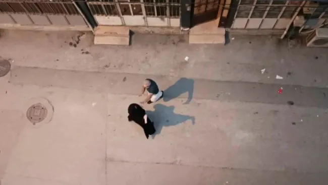 Bursa’da kocasını başka kadının evinde gören eş çıldırdı! Mahalleyi birbirine kattı - 6