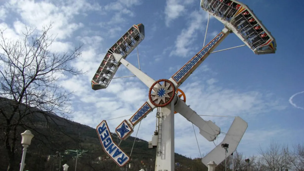 Trabzon'da lunaparkta ağır yaralanan gencin tedavisi sürüyor