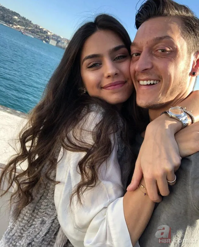 Mesut Özil koleksiyonunu genişletti! Eşi ve kendisi için kesenin ağzını açtı 1