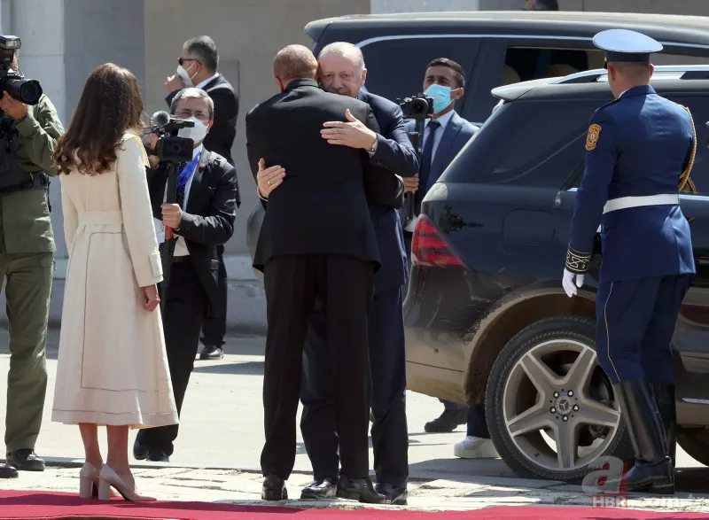 Başkan Erdoğan'dan Şuşa'ya tarihi ziyaret! Türkiye ve Azerbaycan imzaları attı 25