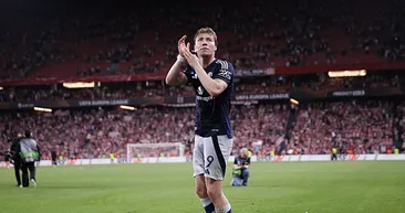 Fenerbahçe golcüsünü Manchester United’da buldu! Rasmus Hojlund teklifinin detayları ortaya çıktı