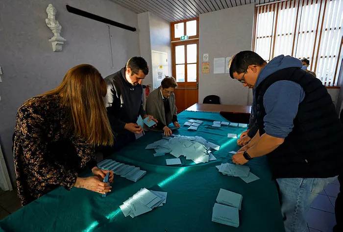 Son dakika: Fransa'daki cumhurbaşkanlığı seçiminde flaş gelişme: Macron ve Le Pen 2. tura kaldı - 4