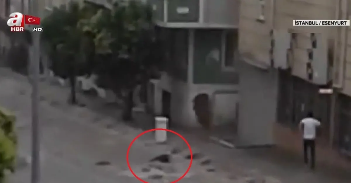 Son Dakika Istanbul Esenyurt Ta Sele Kapilan Kadinin Kurtarilma Ani Kamerada