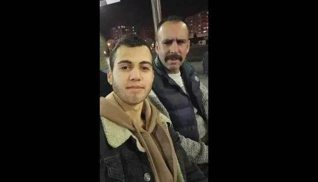 konyada-kan-donduran-olay-babasini-dovdu-gurur-duy-diyerek-amcasina-video-yolladi-1769779829277.png Konya'da kan donduran olay! Babasını dövdü "gurur duy" diyerek amcasına video yolladı - 1