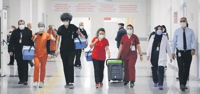 Kaç kişi koronavirüs aşısı oldu? Örnek aşılama rekor katılım