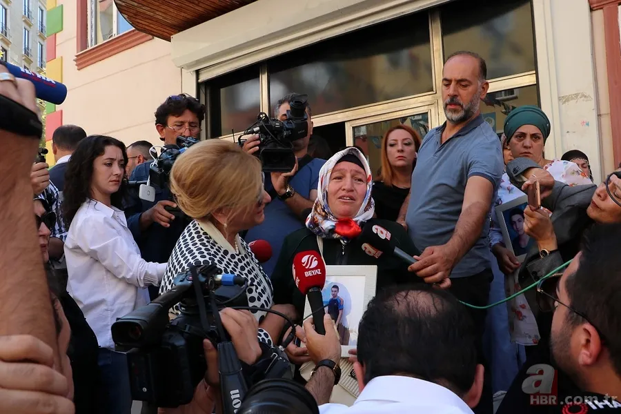 Sanatçılardan Diyarbakır'da nöbet tutan annelere destek 2