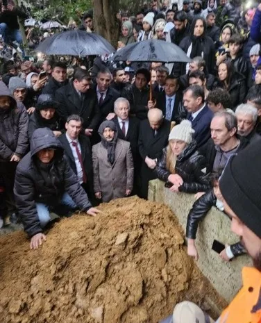 mhp-lideri-bahceliden-ferdi-tayfura-vefa-kabrini-yaptirdi-1757865886043.jpg Fotoğraf-İHA