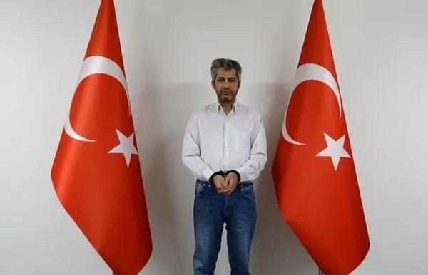 Firari FETÖ’cü Mehmet Cintosun MİT tarafından yakalanarak Türkiye’ye getirildi