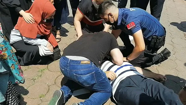 Zonguldak'ta babasının kalbi duran genç kadın "ne olur ölme" diyerek ağladı - 1