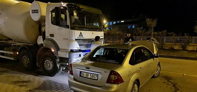 Beton mikseri otomobile çarptı! Sürücünün annesi sinir krizi geçirdi