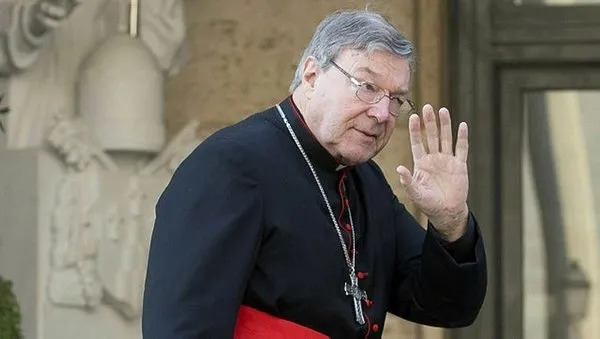 Tacizci Kardinal George Pell Papa ile buluştu - 3