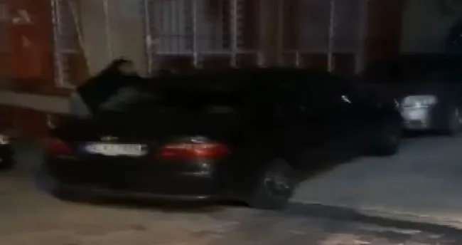 İstanbul’da tacizci tekme-tokat dövüldü! O anlar kameraya yansıdı - 3