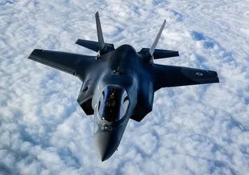 ABD de Türkiye'ye karşı Yunanistan'ı seçti! F-35 savaş jeti satacak!