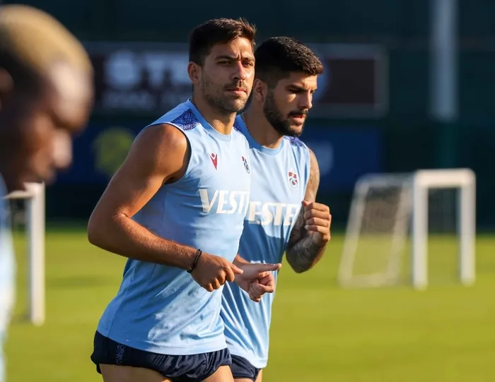 trabzonspor-turkcell-super-kupa-maci-hazirliklarina-basladi-1658947682516.jpg Trabzonspor Süper Kupa maçı için hazır